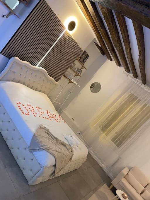 Logement Moderne Avec Jacuzzi Aubervilliers Exteriér fotografie